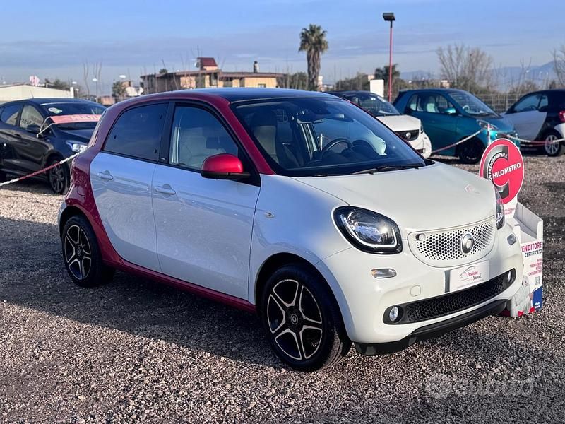 Usata Smart ForFour Prime 71 CV (52 kW) 2016 Bianco Utilitaria