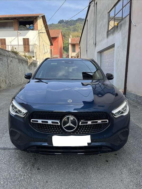 Usata 2021 Mercedes GLA250 SUV | 32.500 € (Buon prezzo) - Immagine 1/4