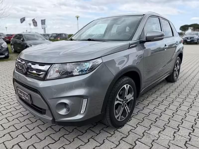 Usata Suzuki Vitara 120 CV (88 kW) 2016 Grigio SUV