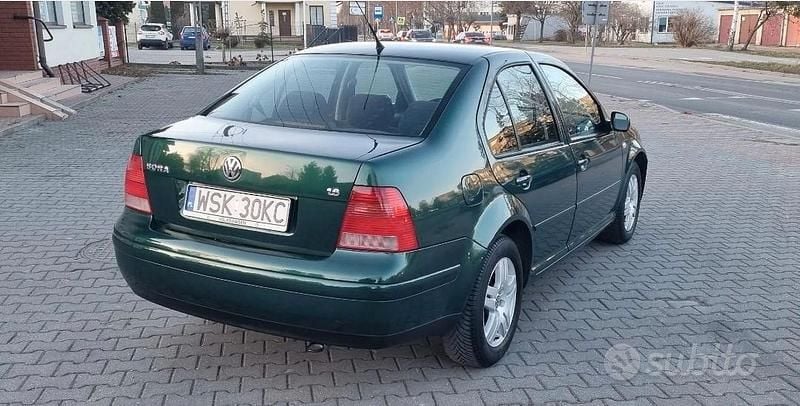 Usado VW Bora 105 CV (77 kW) 2003 Verde Berlina