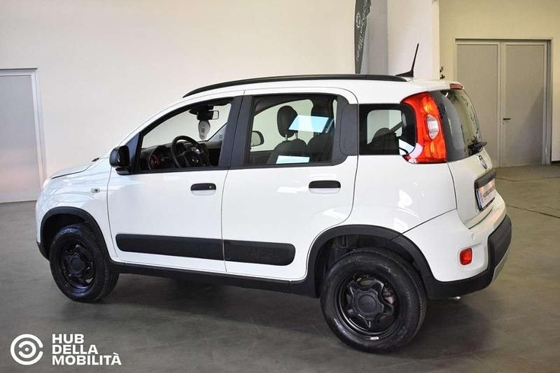 Usata Fiat Panda 4x4 Wild 86 CV (63 kW) 2022 Bianco Utilitaria