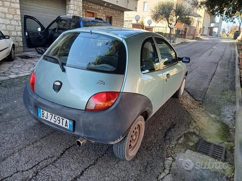 Begagnad Ford Ka 60 HK (44 kW) 2000 Halvkombi