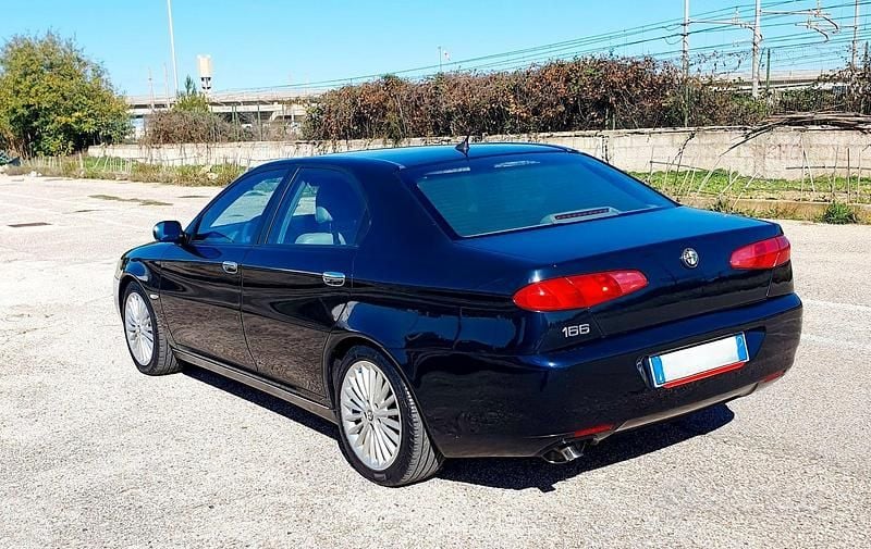 Usata Alfa Romeo 166 175 CV (128 kW) 2004 Blu Berlina