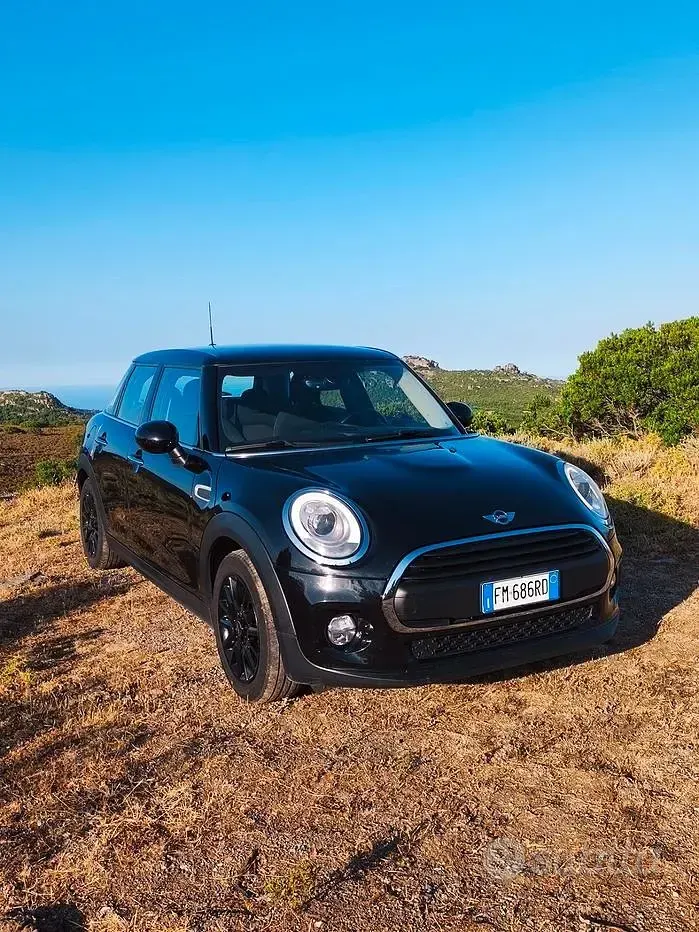 Usata Mini Cooper Hype 95 CV (69 kW) 2018 Nero Utilitaria