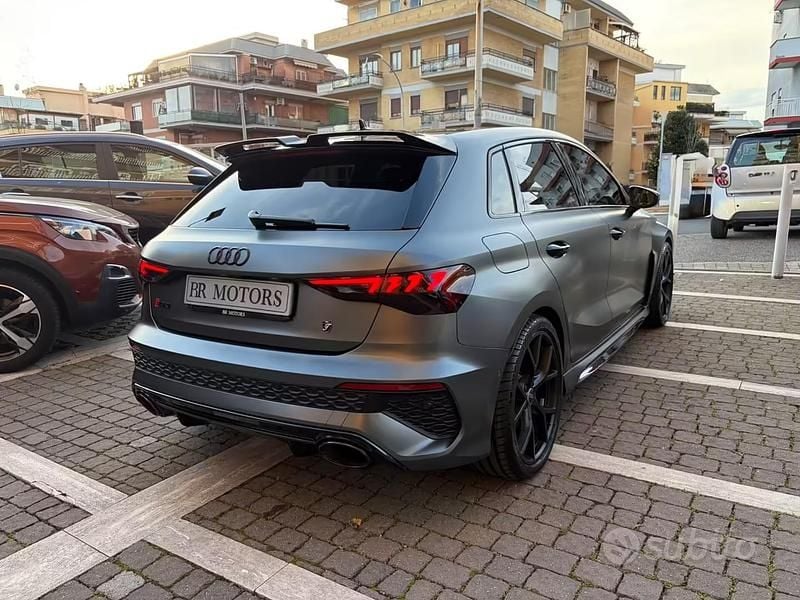 Usata Audi RS3 Ambiente 400 CV (294 kW) 2024 Grigio Berlina