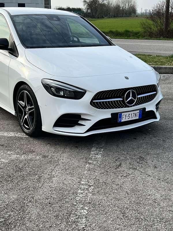 Usata Mercedes B200 Premium 150 CV (110 kW) 2019 Monovolume