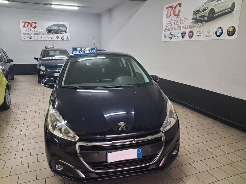 Usata Peugeot 208 68 CV (50 kW) 2015 Blu Utilitaria