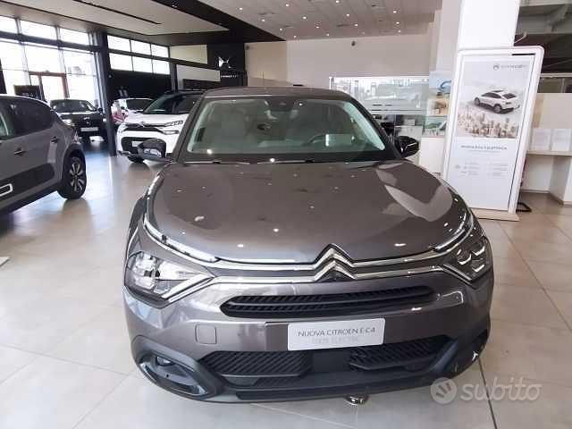 Usato 2023 Citroën e-C4 El 77 CV (27.950 €)