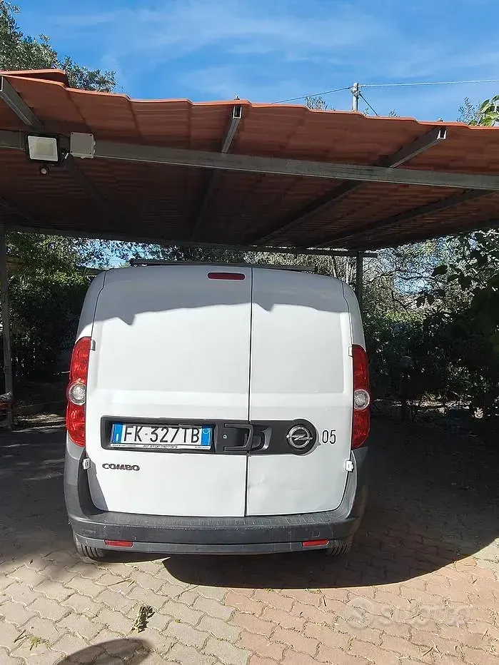 Usata Opel Combo 120 CV (88 kW) 2017 Monovolume