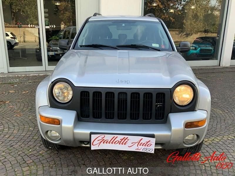 Usata Jeep Cherokee Limited 150 CV (110 kW) 2004 Argento SUV
