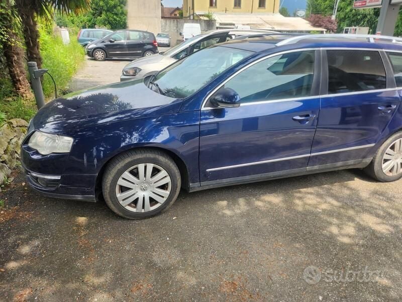 Usata VW Passat 140 CV (102 kW) 2008 Blu Station wagon