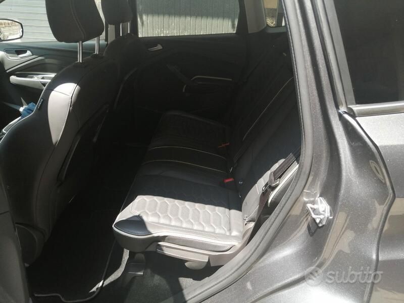 Usata Ford Kuga 150 CV (110 kW) 2018 Grigio SUV