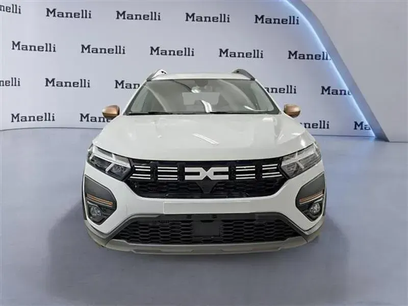 Usata Dacia Jogger Expression 100 CV (73 kW) 2024 Bianco Monovolume