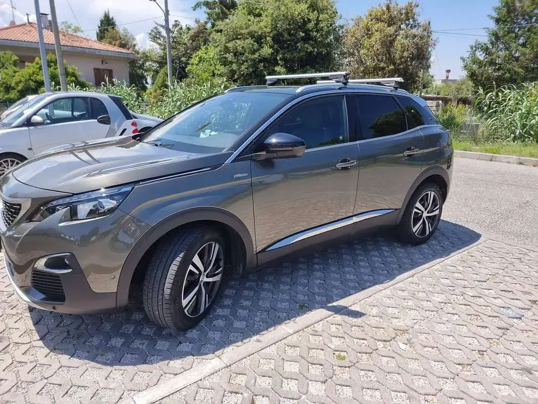 Usata Peugeot 3008 GT-line 120 CV (88 kW) 2017 SUV