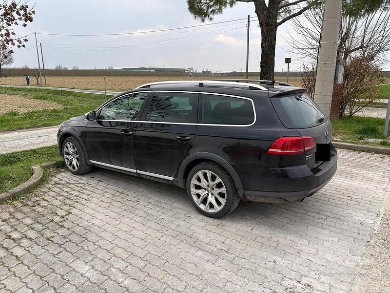 Usata VW Passat Alltrack 177 CV (130 kW) 2014 Nero Station wagon
