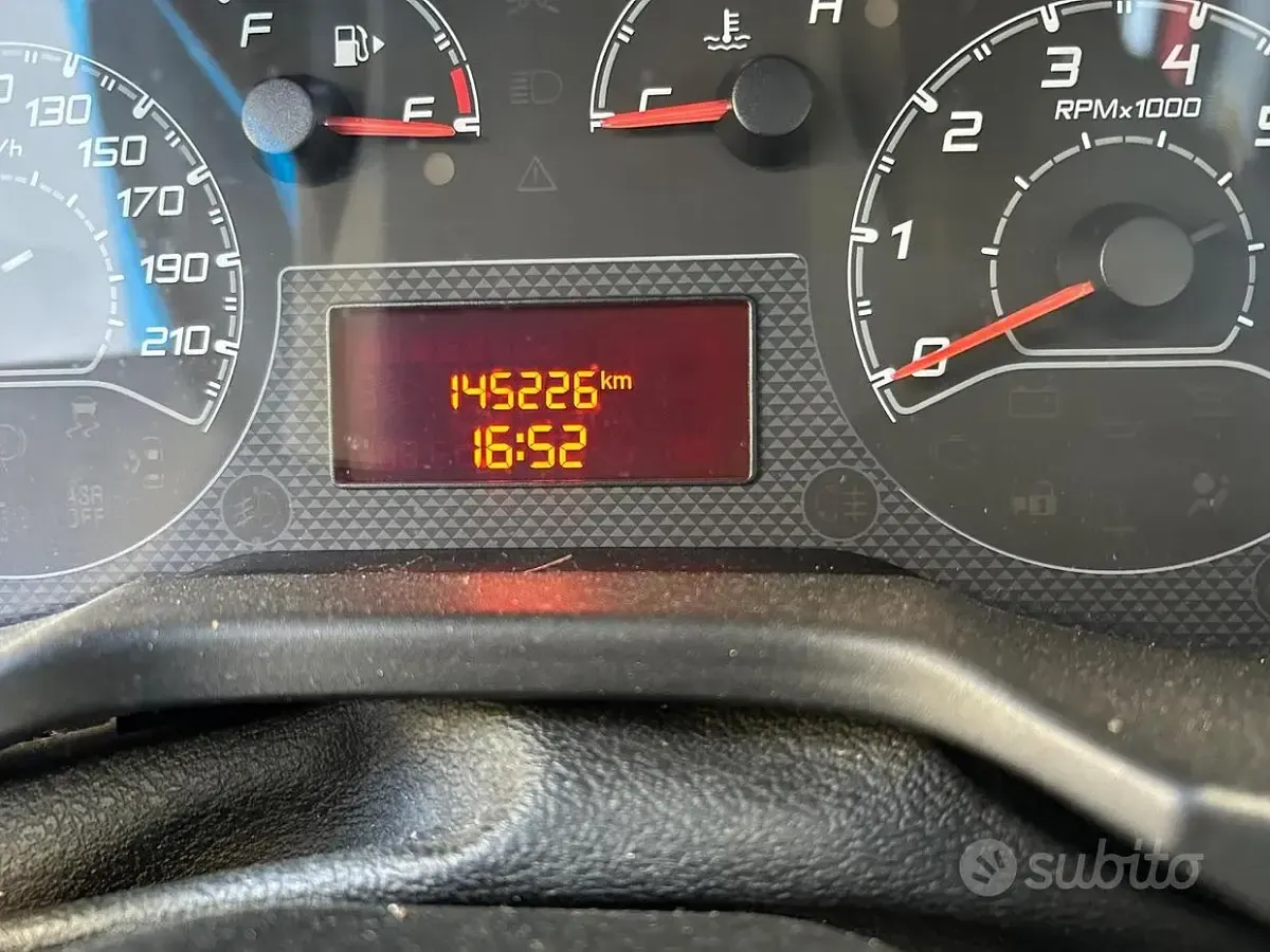 Usata Fiat Qubo Trekking 80 CV (58 kW) 2016 Nero Monovolume