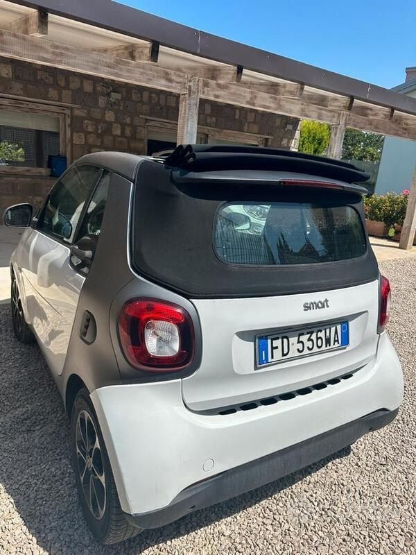 Usata 2016 Smart ForTwo Coupé Cabrio | 14.000 € (Molto cara) - Immagine 1/4