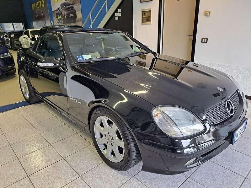 Usata Mercedes SLK200 163 CV (119 kW) 2001 Nero Cabrio