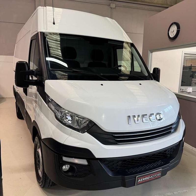 Usata Iveco Daily 155 CV (114 kW) 2018 Bianco Furgone