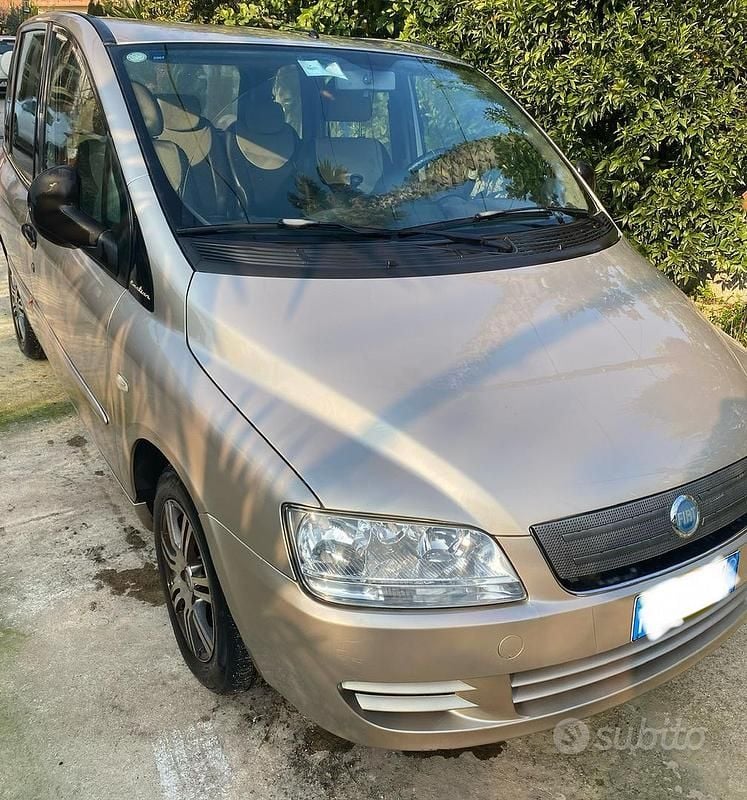 Usata Fiat Multipla Emotion 120 CV (88 kW) 2006 Monovolume
