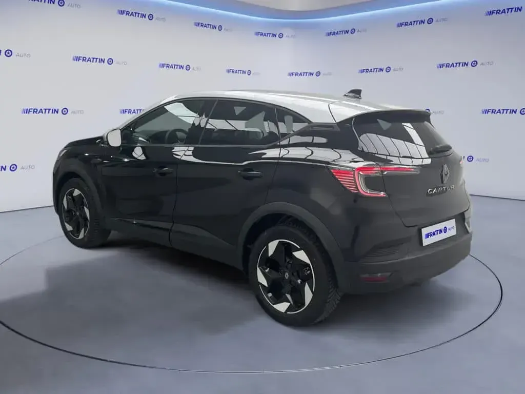 Usata Renault Captur Techno 124 CV (91 kW) 2023 Bestyle milano (grigio cassio SUV