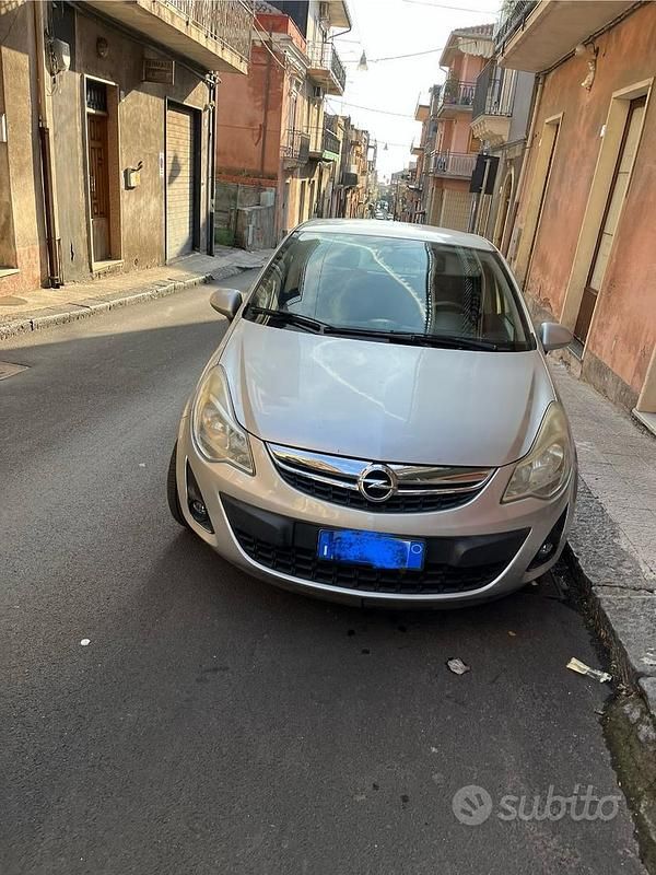 Usata 2011 Opel Corsa | 4600 € (Buon prezzo) - Immagine 1/3