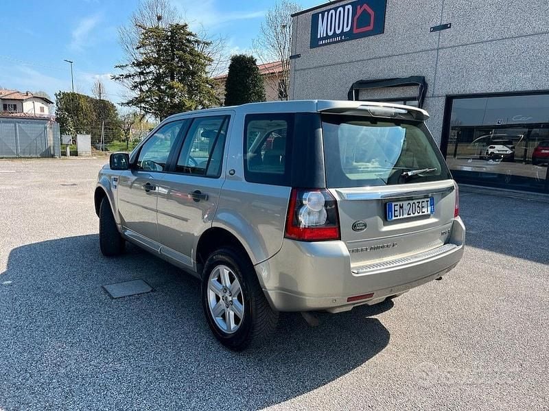 Usata Land Rover Freelander 2 HSE 150 CV (110 kW) 2012 Grigio SUV