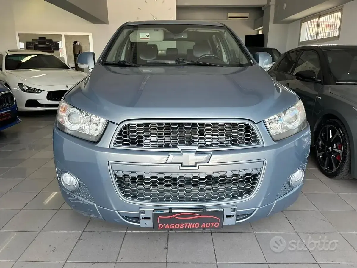 Usata Chevrolet Captiva LT 163 CV (119 kW) 2011 Grigio SUV