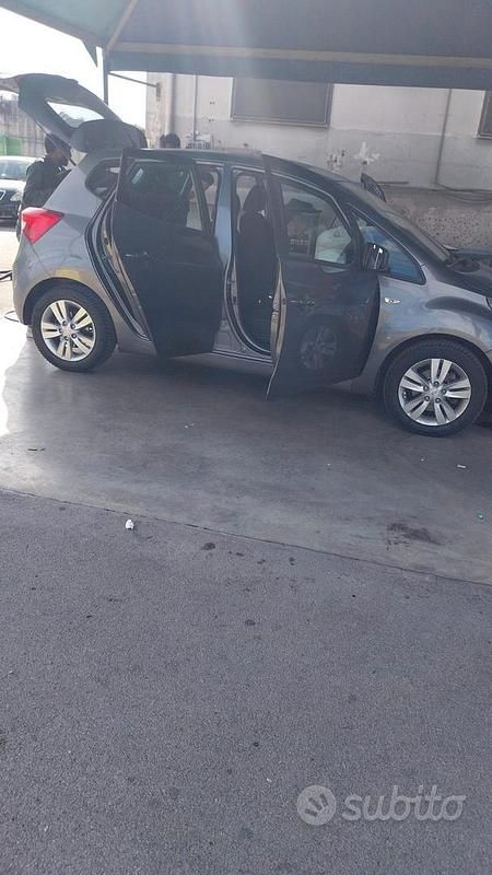 Usata Hyundai ix20 77 CV (56 kW) 2014 Grigio Utilitaria