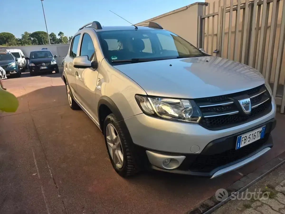 Usata Dacia Sandero Stepway 90 CV (66 kW) 2016 Grigio Berlina