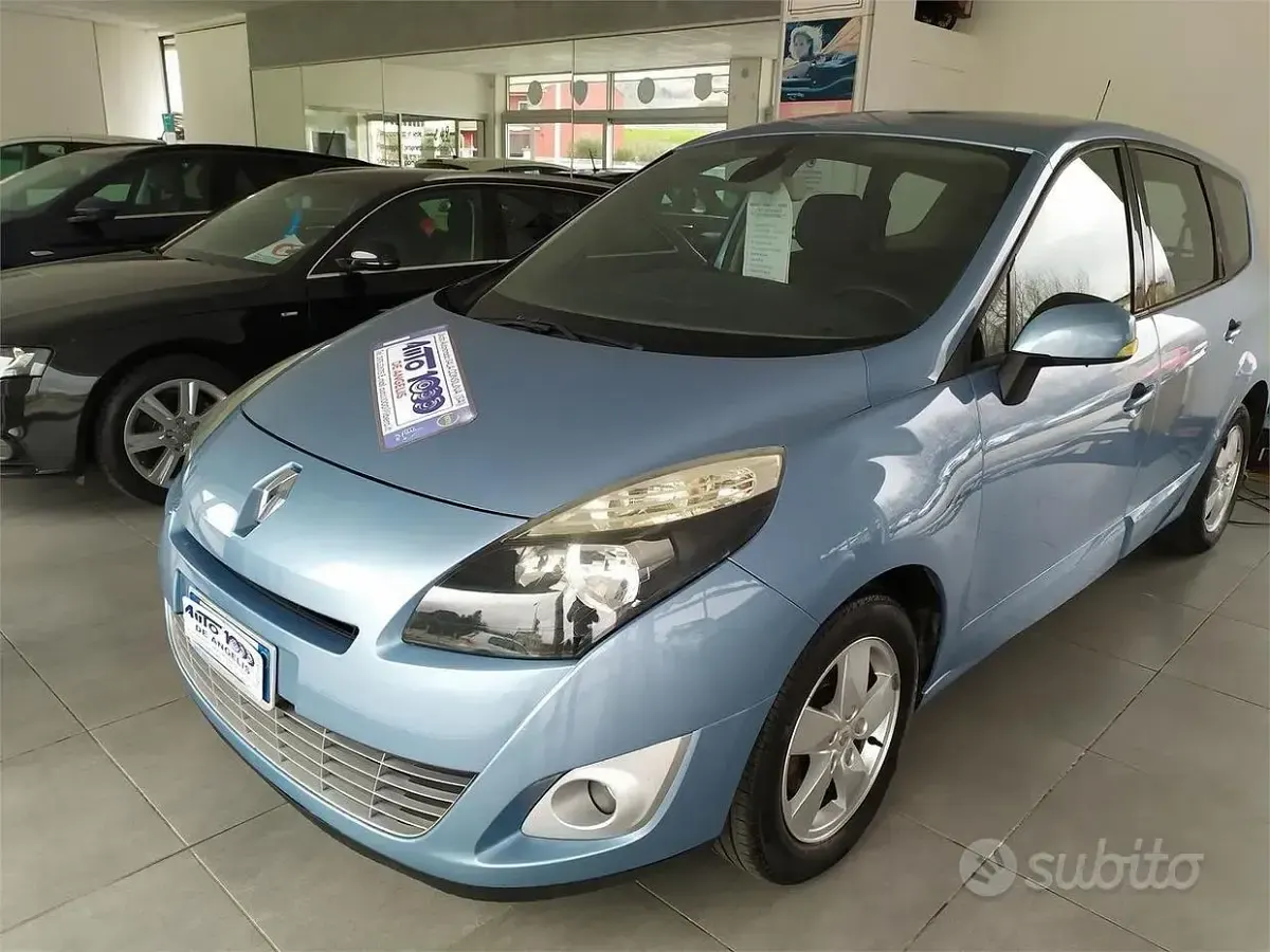 Usata Renault Scénic III 110 CV (80 kW) 2010 Blu Monovolume