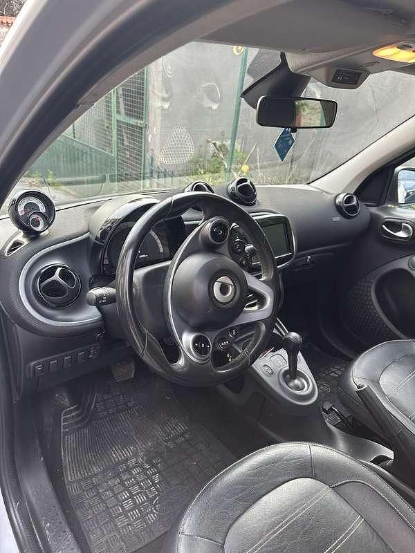 Usata Smart ForFour Electric Drive Passion 41 kW (56 CV) 2022 Utilitaria