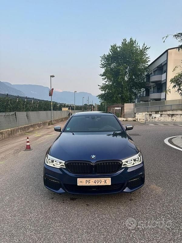 Usata BMW 540 Executive 340 CV (250 kW) 2017 Blu/azzurro Berlina