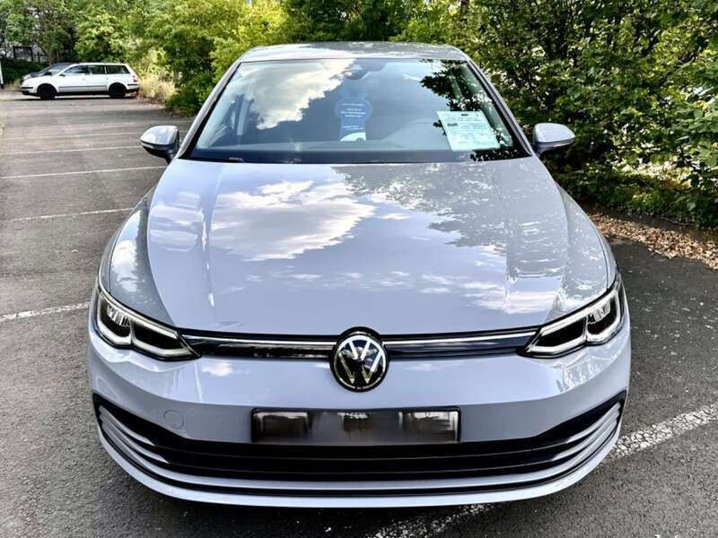 Grigio Usata 2022 VW Golf VIII Tre volumi | 21.600 € (Super prezzo) - Immagine 1/4