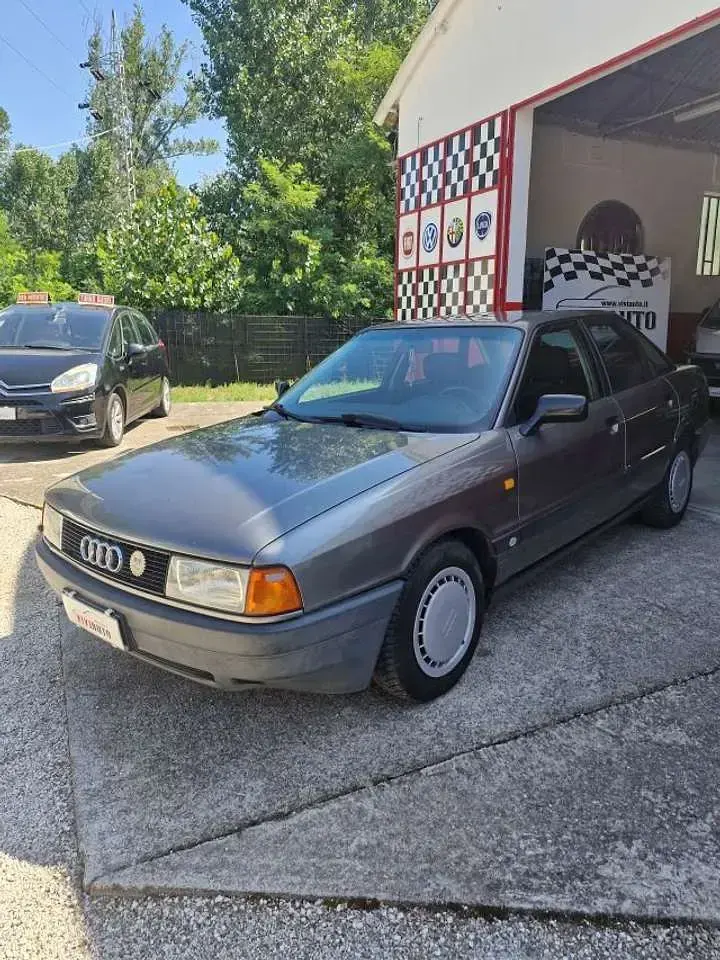 Usata Audi 80 88 CV (64 kW) 1989 Grigio Berlina