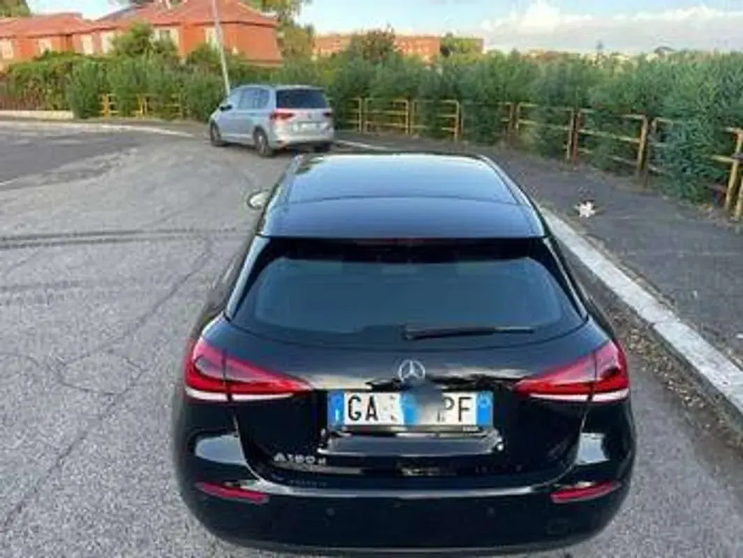 Usata Mercedes A180 Business 136 CV (100 kW) 2020 Nero Berlina