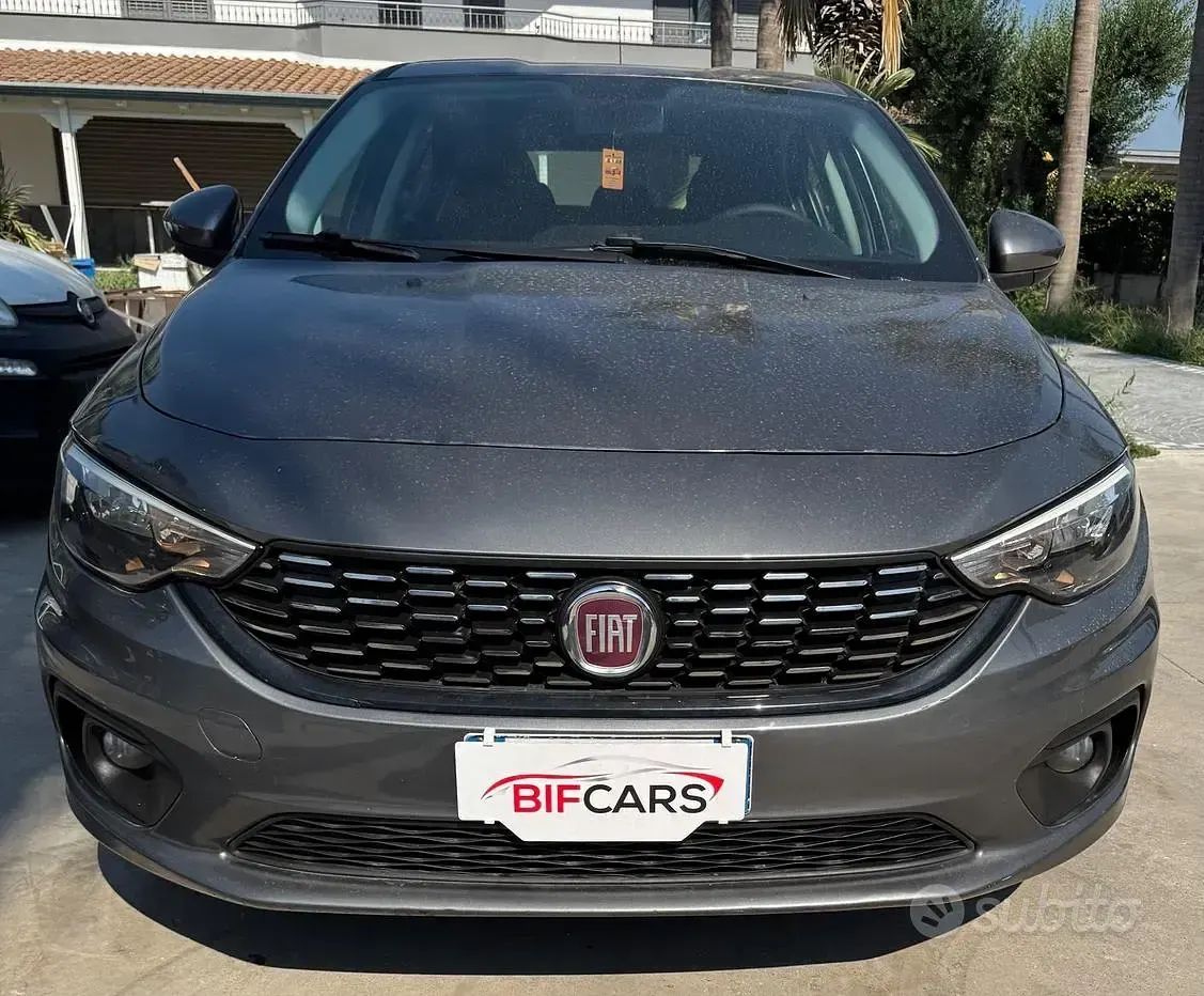 Usata Fiat Tipo 95 CV (69 kW) 2018 Grigio Berlina