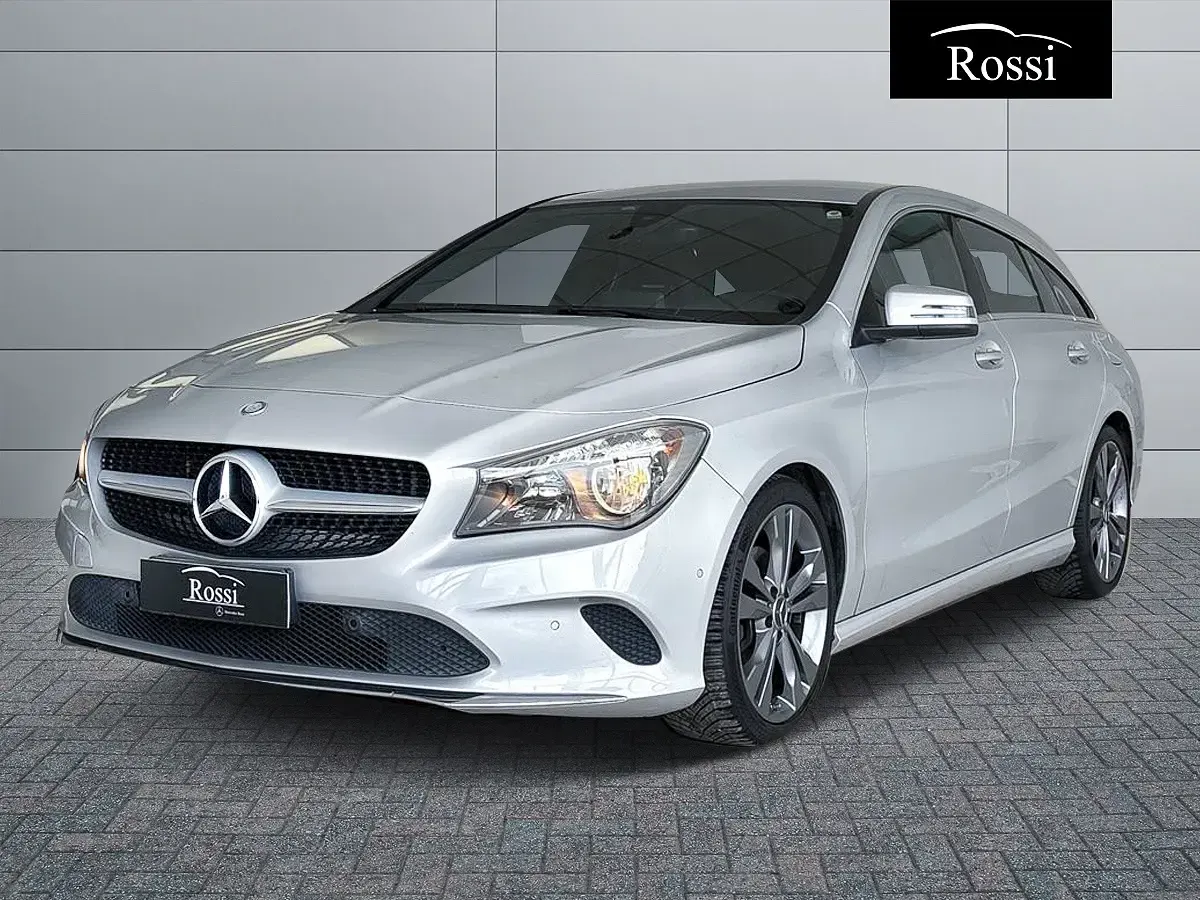 Begagnad Mercedes CLA200 136 HK (100 kW) 2017