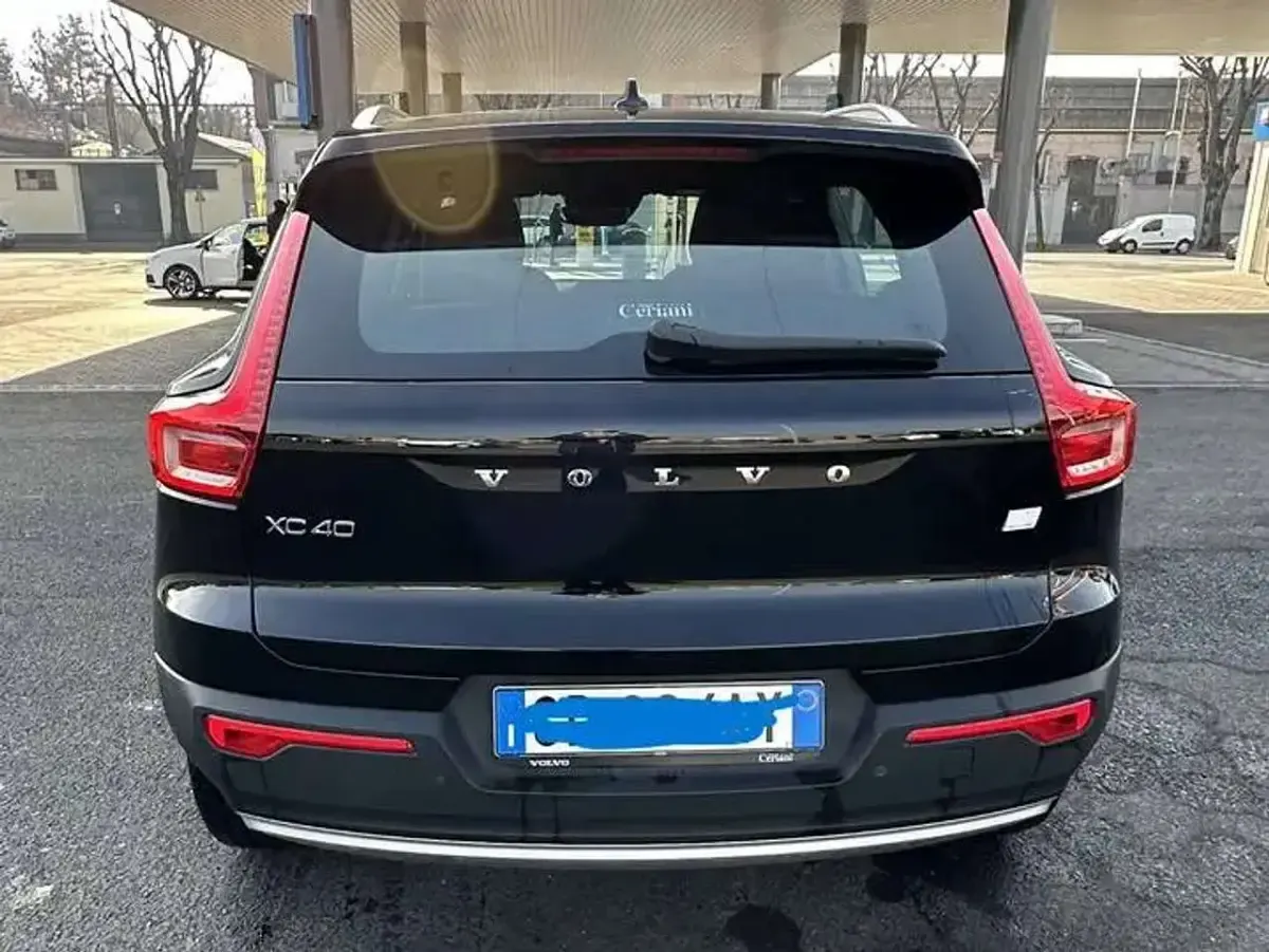 Usata Volvo XC40 179 CV (131 kW) 2020 Nero SUV