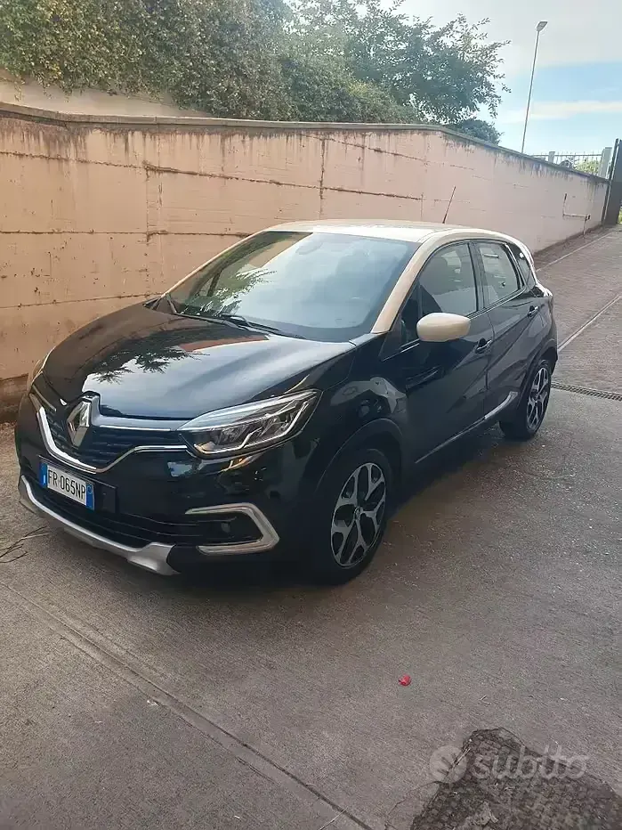 Usata Renault Captur 110 CV (80 kW) 2018 Nero SUV