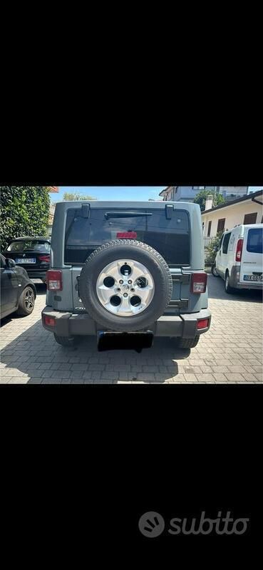 Usata Jeep Wrangler 200 CV (147 kW) 2015 Grigio SUV