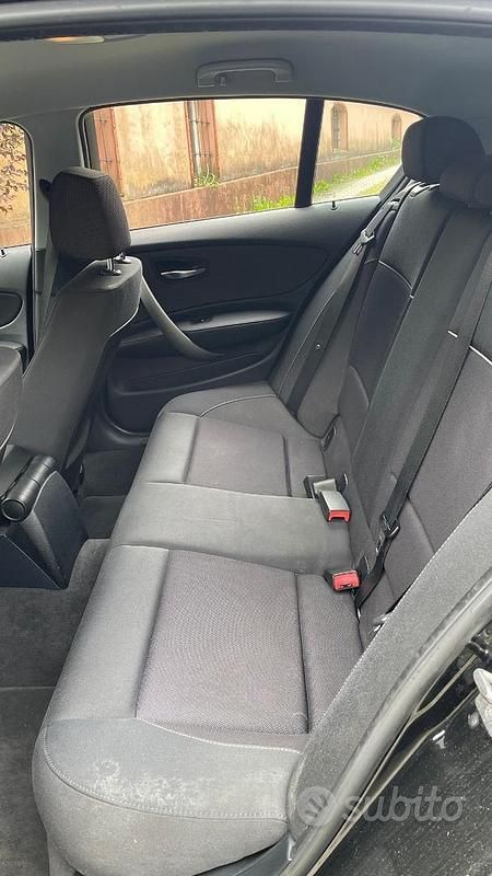 Usata BMW 116 116 CV (85 kW) 2010 Nero Utilitaria