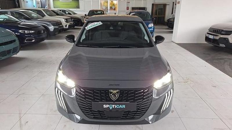Usata Peugeot 208 Allure 101 CV (74 kW) 2025 Grigio Utilitaria