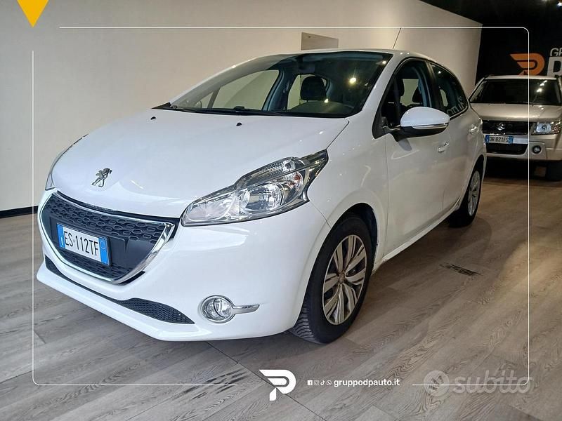 Usata Peugeot 208 Active 82 CV (60 kW) 2013 Bianco Utilitaria