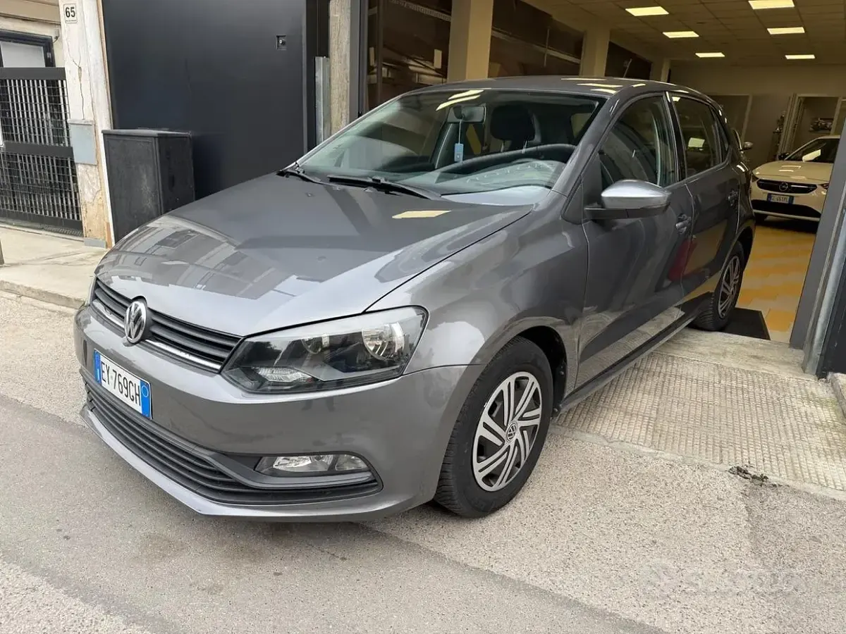 Usata VW Polo 60 CV (44 kW) 2015 Grigio Berlina