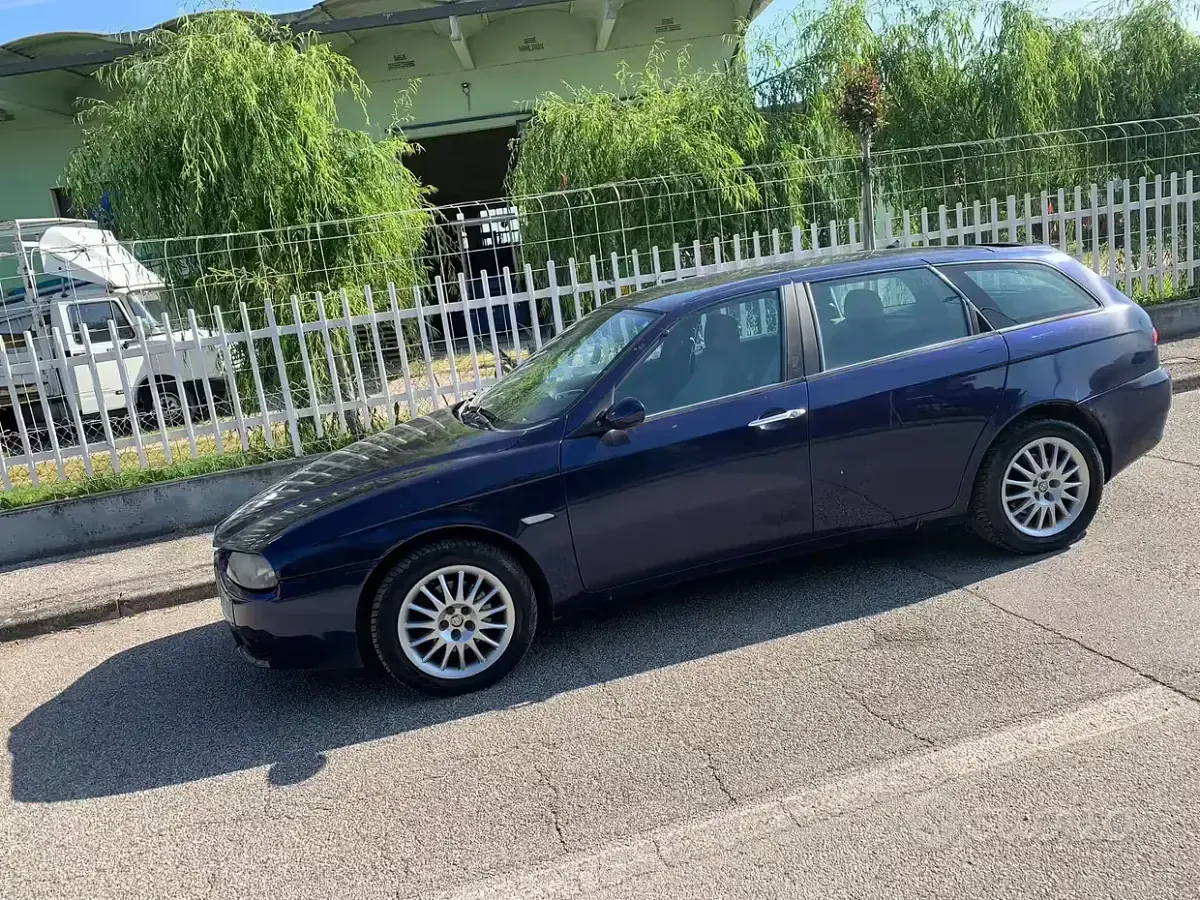 Usata Alfa Romeo 156 116 CV (85 kW) 2005 Blu Station wagon