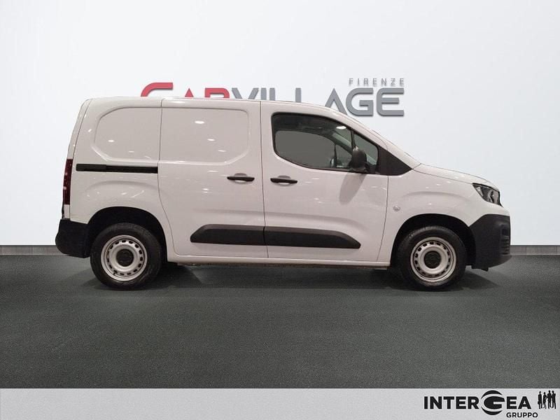 Gebraucht Peugeot Partner Premium 100 PS (73 kW) 2024 Weiß Van / Kleinbus