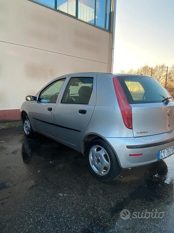 Grigio Usata 2006 Fiat Punto Due volumi | 1400 € - Immagine 1/4