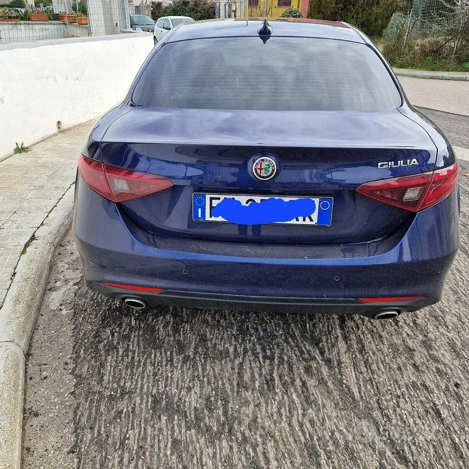 Usata Alfa Romeo Giulia 180 CV (132 kW) 2018 Berlina