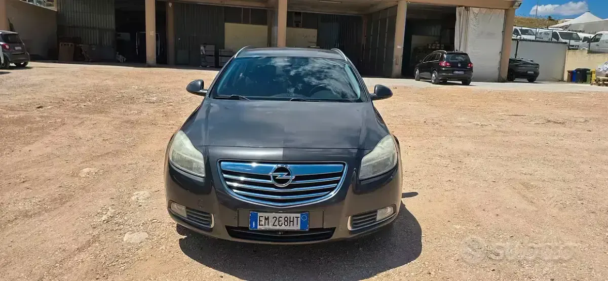 Usata Opel Insignia 131 CV (96 kW) 2012 Grigio Station wagon